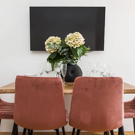 Gallery 7 - Apartment 6-2